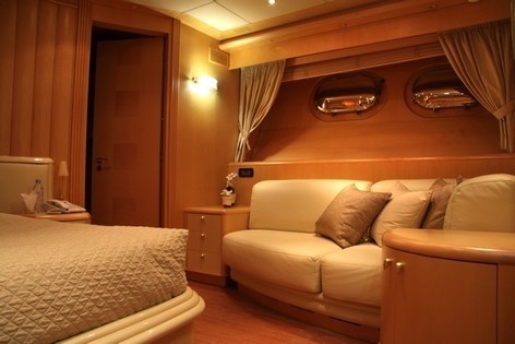 [40m-Yacht-BLUE-BREEZE]-1189-165.jpg