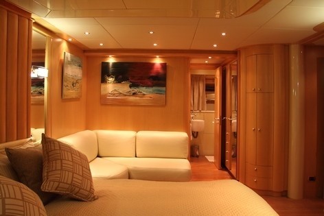 [40m-Yacht-BLUE-BREEZE]-1189-210.jpg