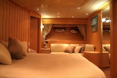 [40m-Yacht-BLUE-BREEZE]-1189-43.jpg
