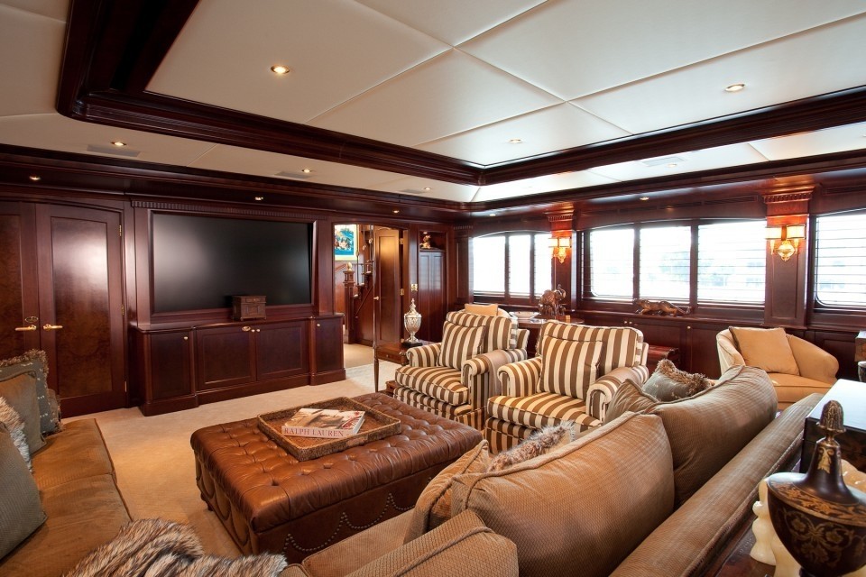 [40m-Yacht-KERI-LEE-III]-1019-147.jpg