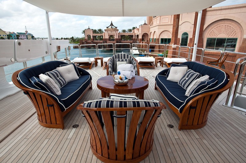 [40m-Yacht-KERI-LEE-III]-1019-79.jpg