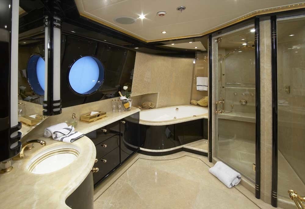 [40m-Yacht-LADY-LEILA]-1687-111.jpg