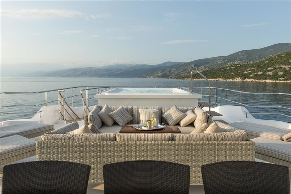 [40m-Yacht-ORYX]-11789-4.jpg