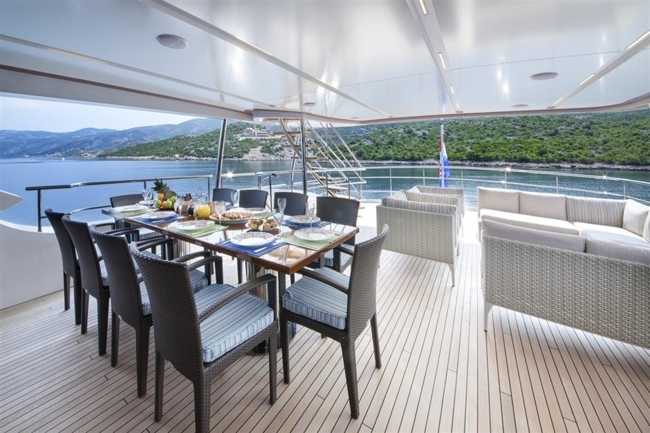 [40m-Yacht-ORYX]-11789-82.jpg