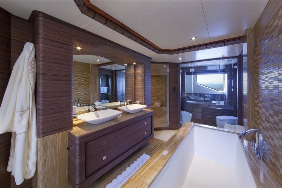 [40m-Yacht-ORYX]-11789-94.jpg