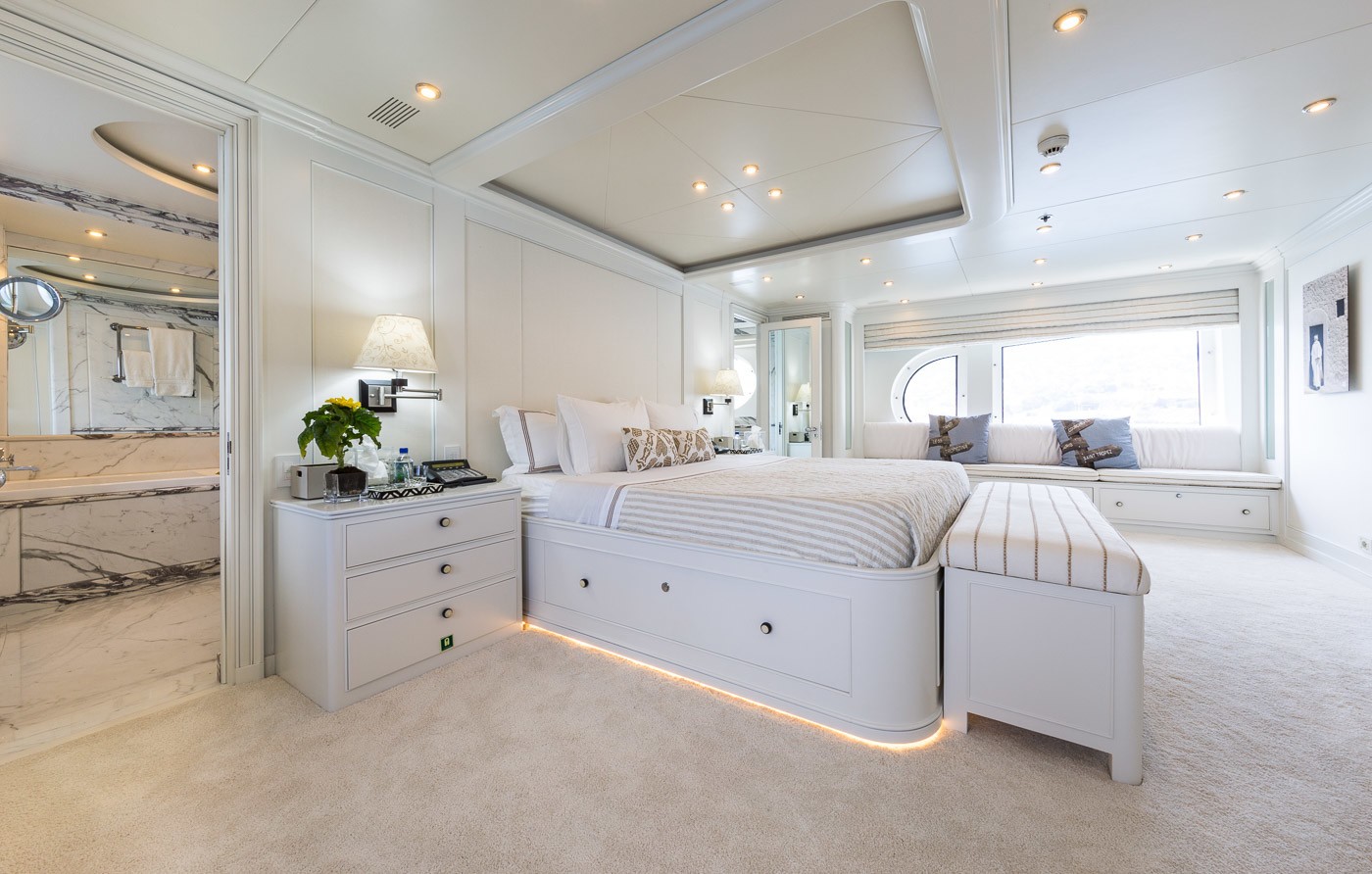 [42m-Yacht-BINA]-1126-116.jpg