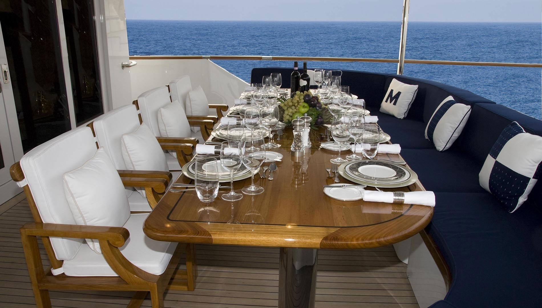 [42m-Yacht-MAVERICK-II]-1235-185.jpg