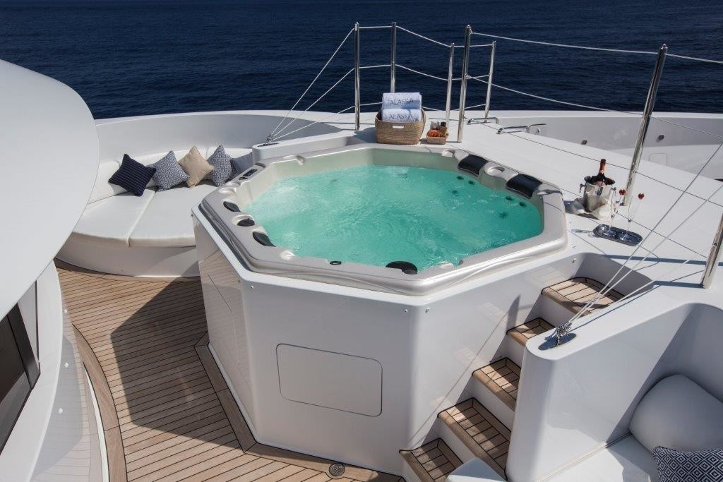 [43m-Yacht-ALASKA-OF-GEORGE-TOWN]-1091-52.jpg