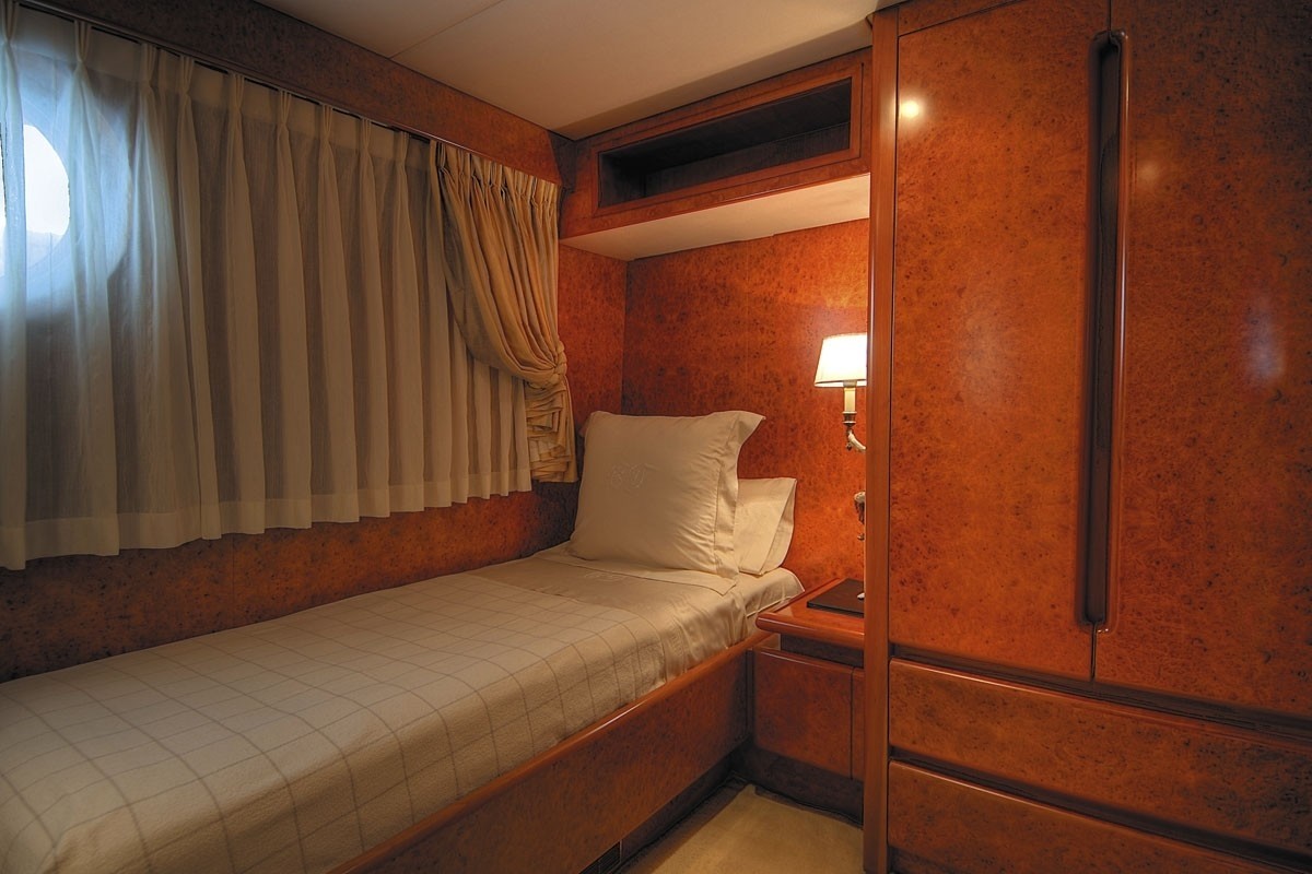 [43m-Yacht-CD-TWO]-11772-81.jpg