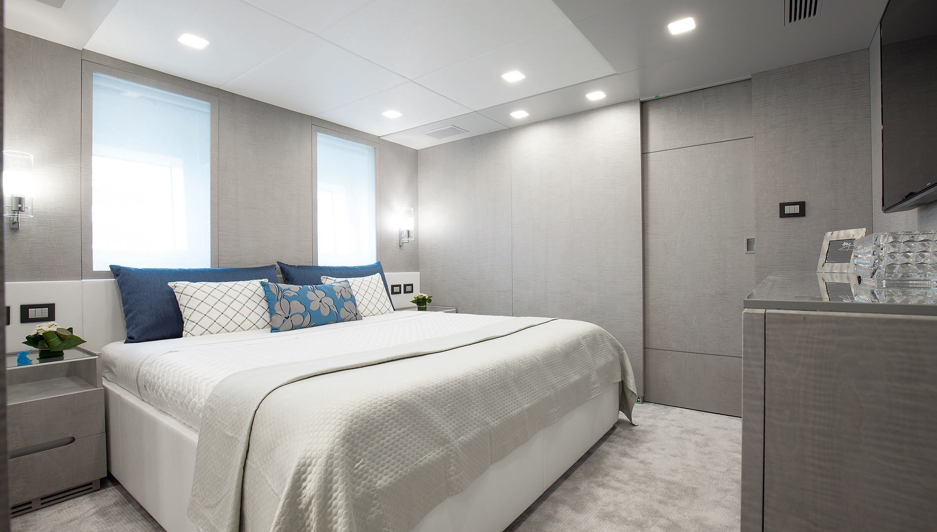 [43m-Yacht-H]-11636-137.jpg