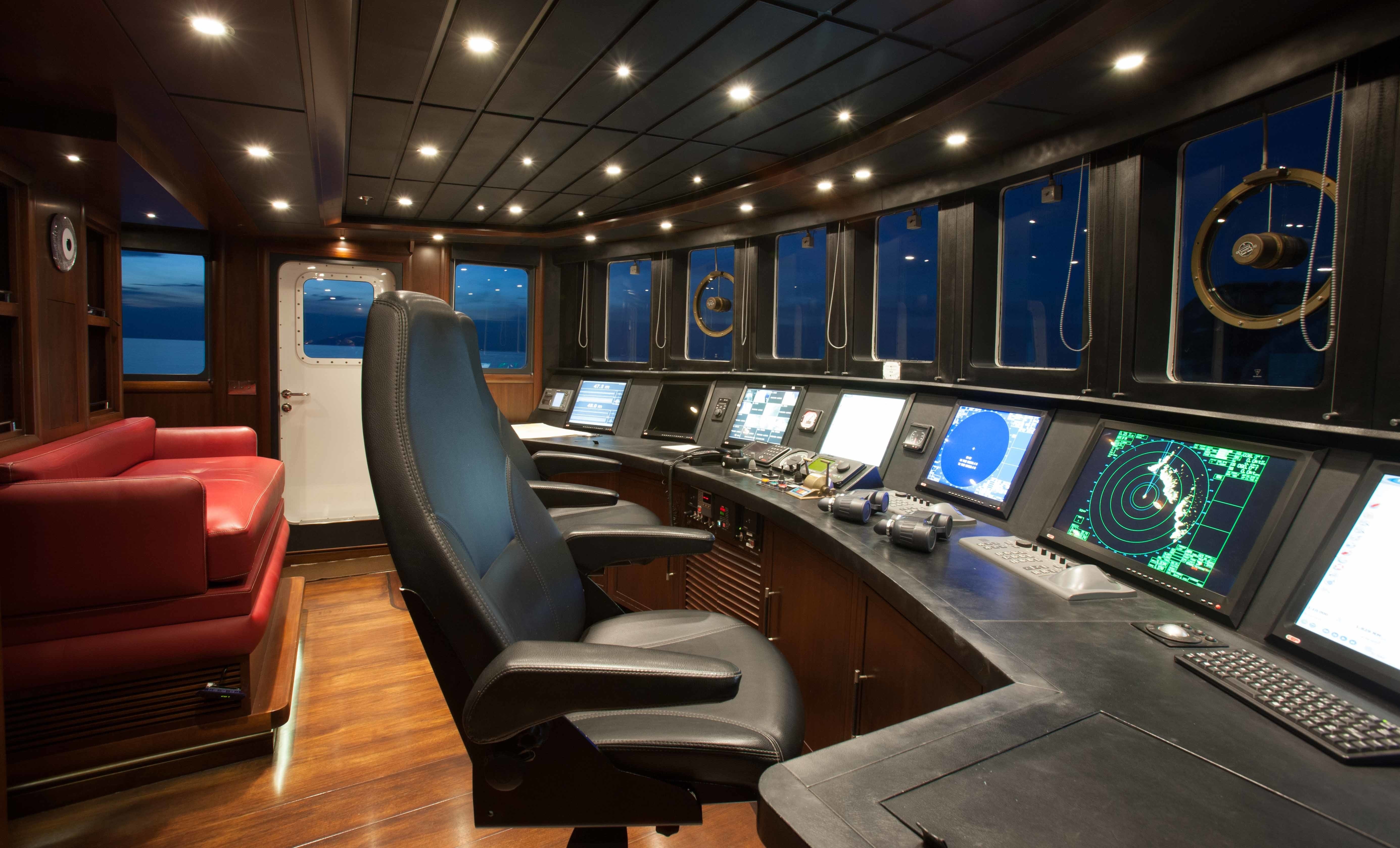 [43m-Yacht-ICE-LADY]-10076-112.jpg
