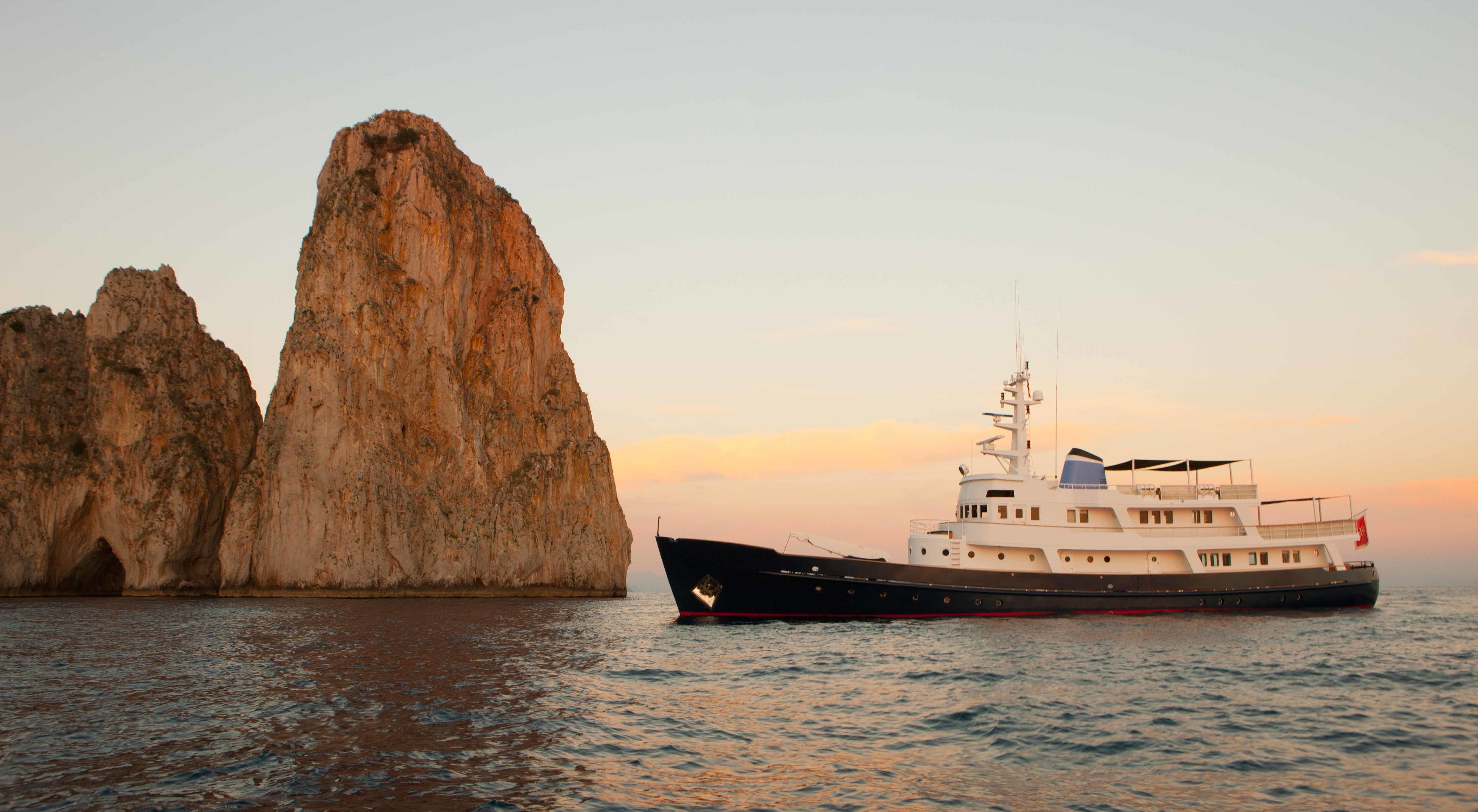 [43m-Yacht-ICE-LADY]-10076-161.jpg