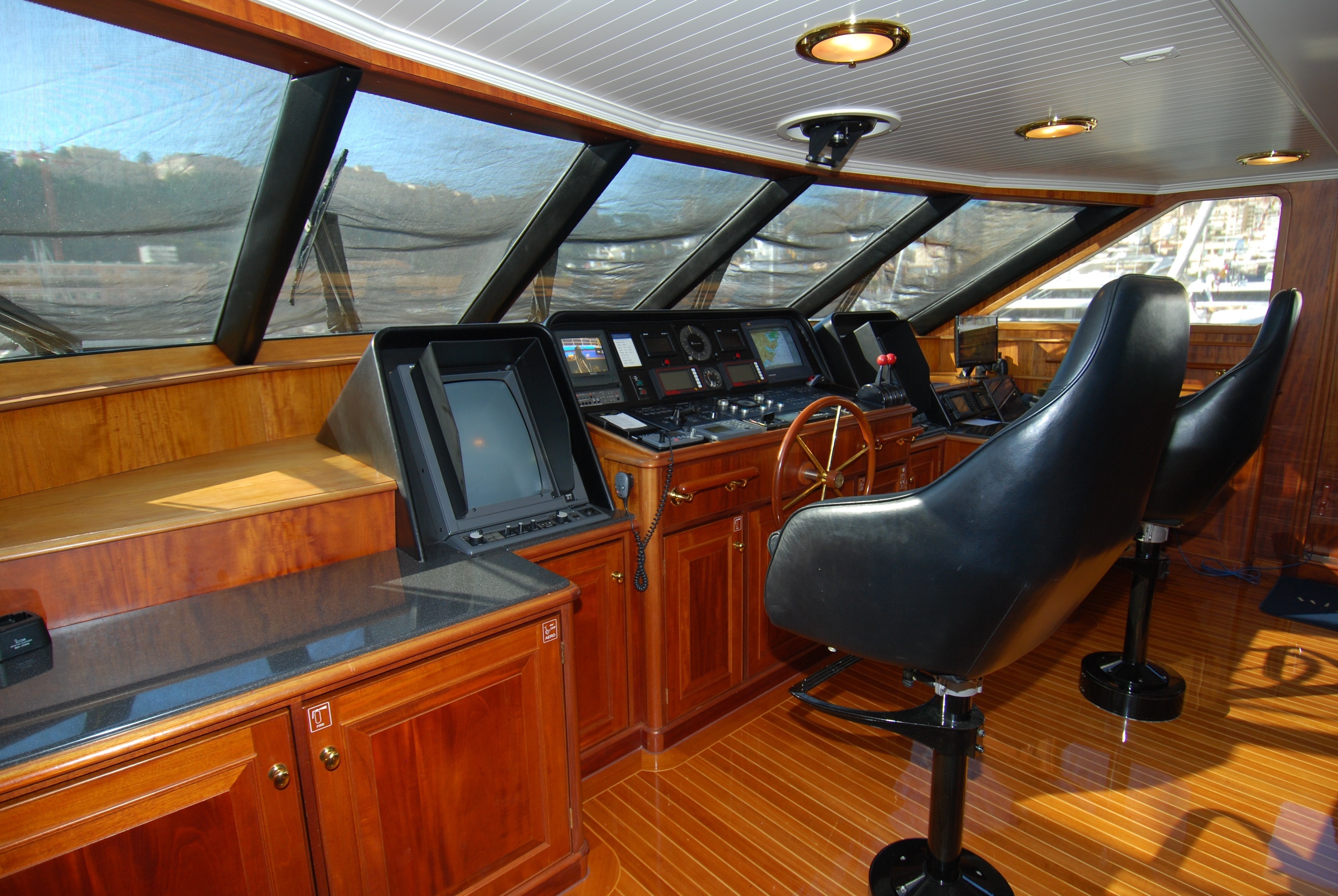 [43m-Yacht-LADY-J]-1455-16.jpg