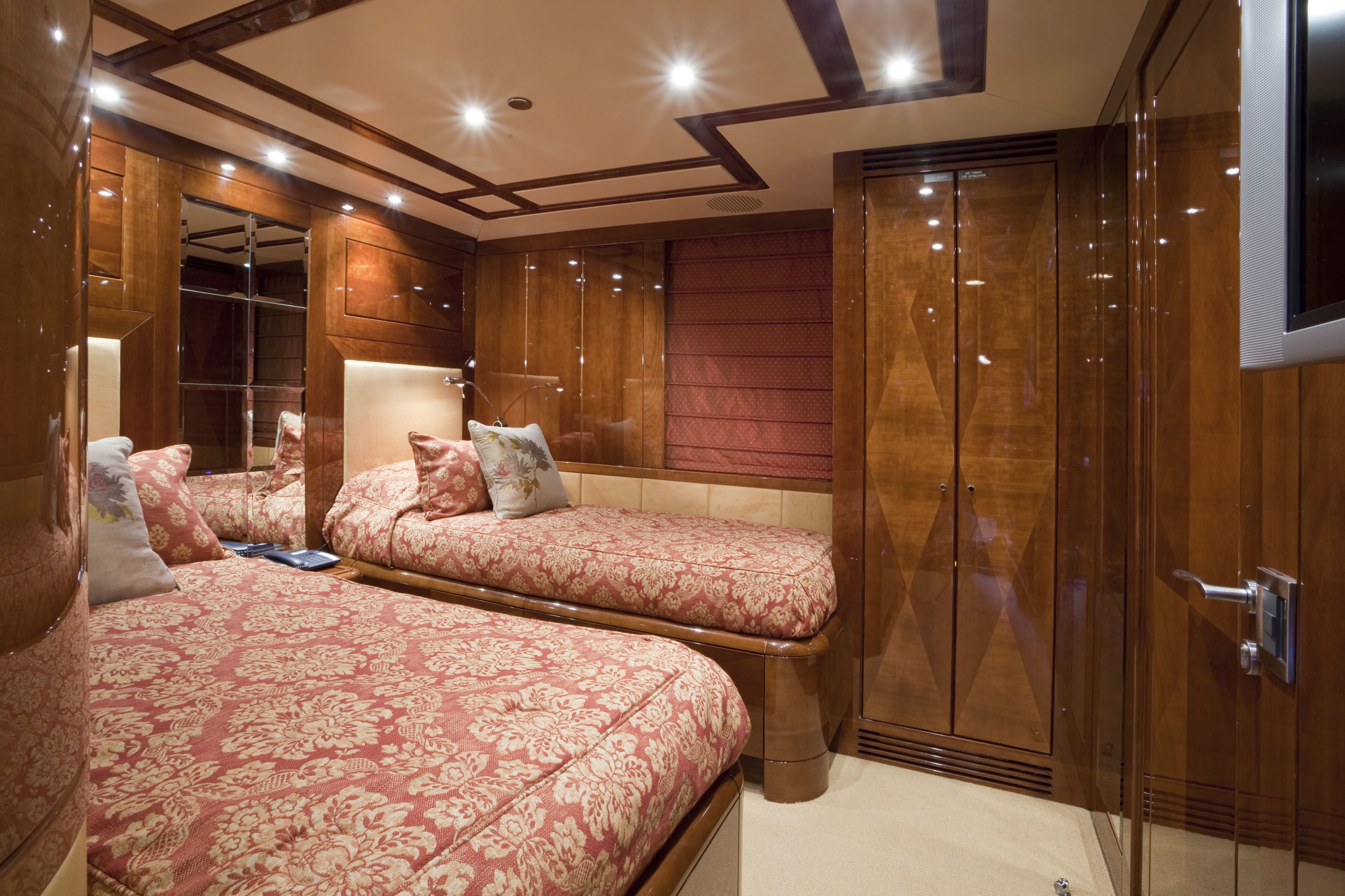 [44m-Yacht-COCO-VIENTE]-1148-155.jpg