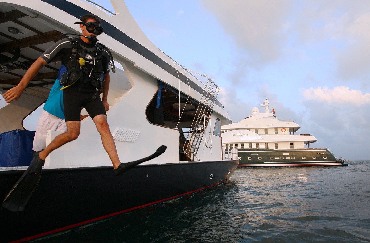 [44m-Yacht-DHAAINKANBAA]-1815-123.jpg