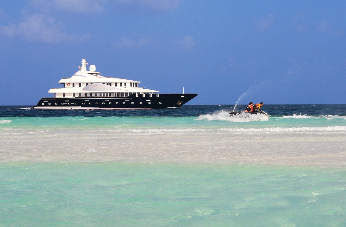 [44m-Yacht-DHAAINKANBAA]-1815-170.jpg