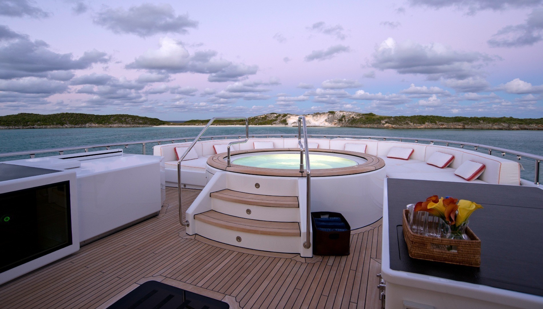 [45m-Yacht-BELLA-VITA]-12399-135.jpg