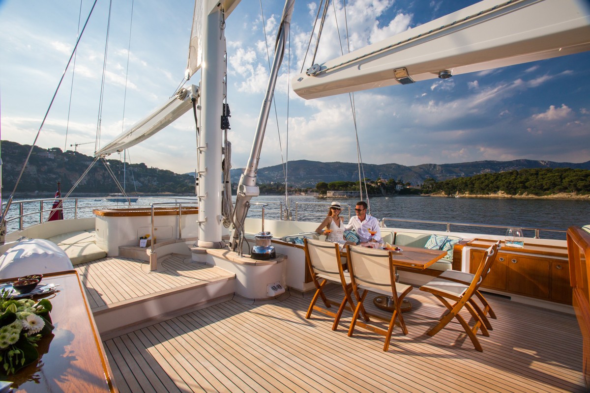 [46m-Yacht-ANTARA]-1338-209.jpg