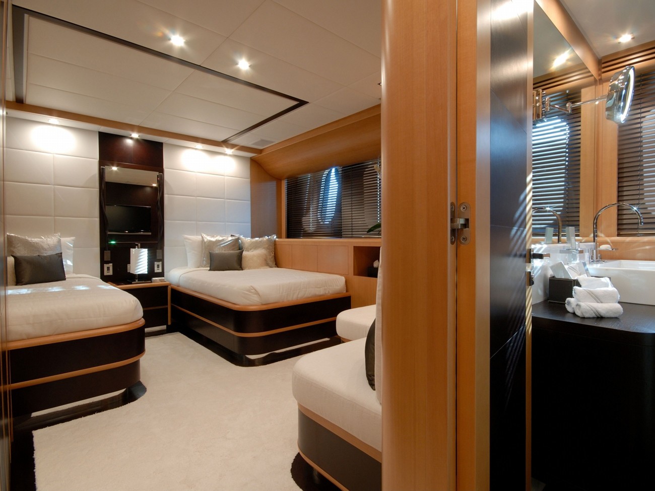 [46m-Yacht-PURE-ONE]-1745-127.jpg