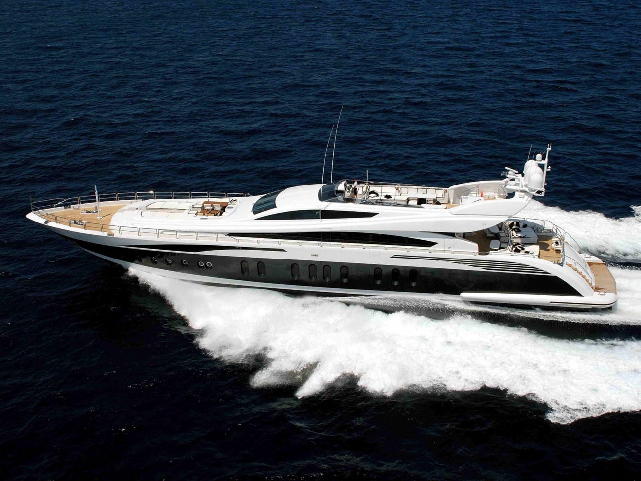 [46m-Yacht-PURE-ONE]-1745-14.jpg