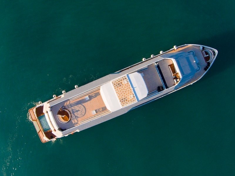 [47m-Yacht-DESERT-ROSE-I]-11567-69.jpg
