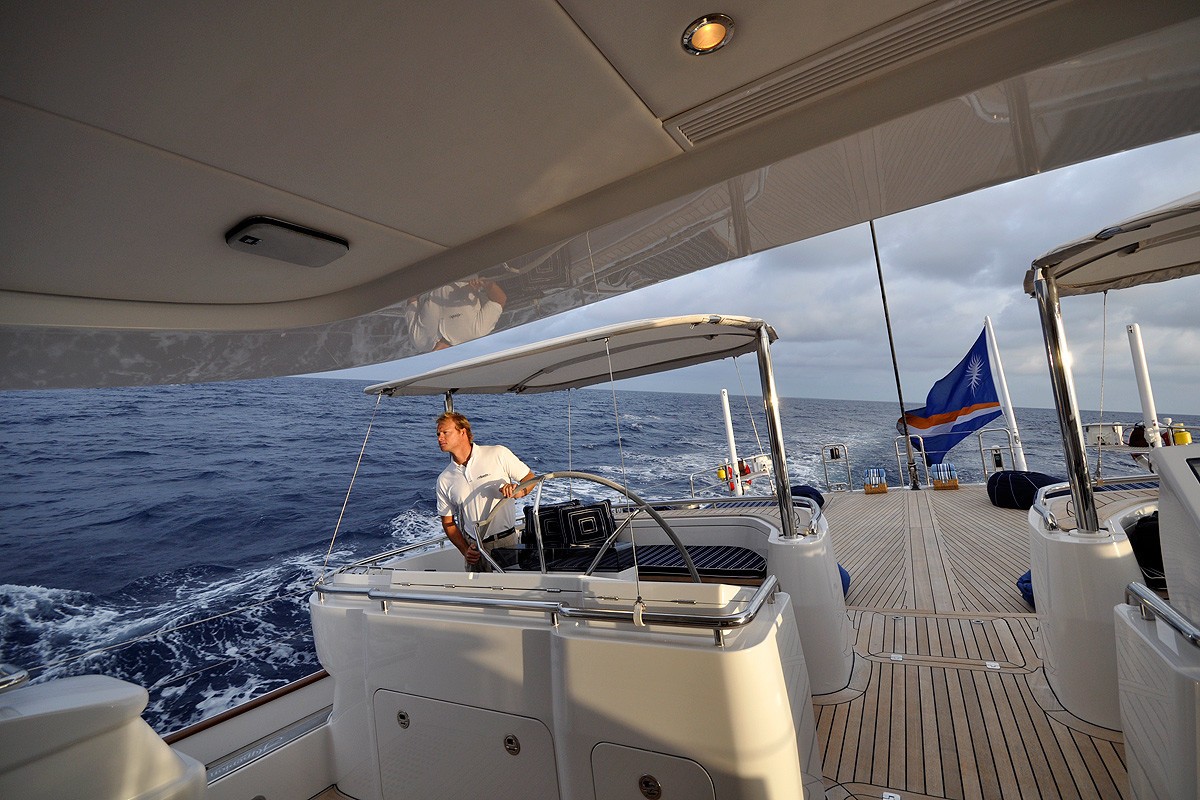 [47m-Yacht-HYPERION]-1095-220.jpg