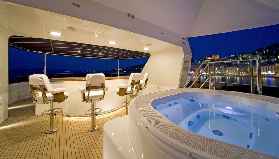 [49m-Yacht-BLU-470]-1461-168.jpg