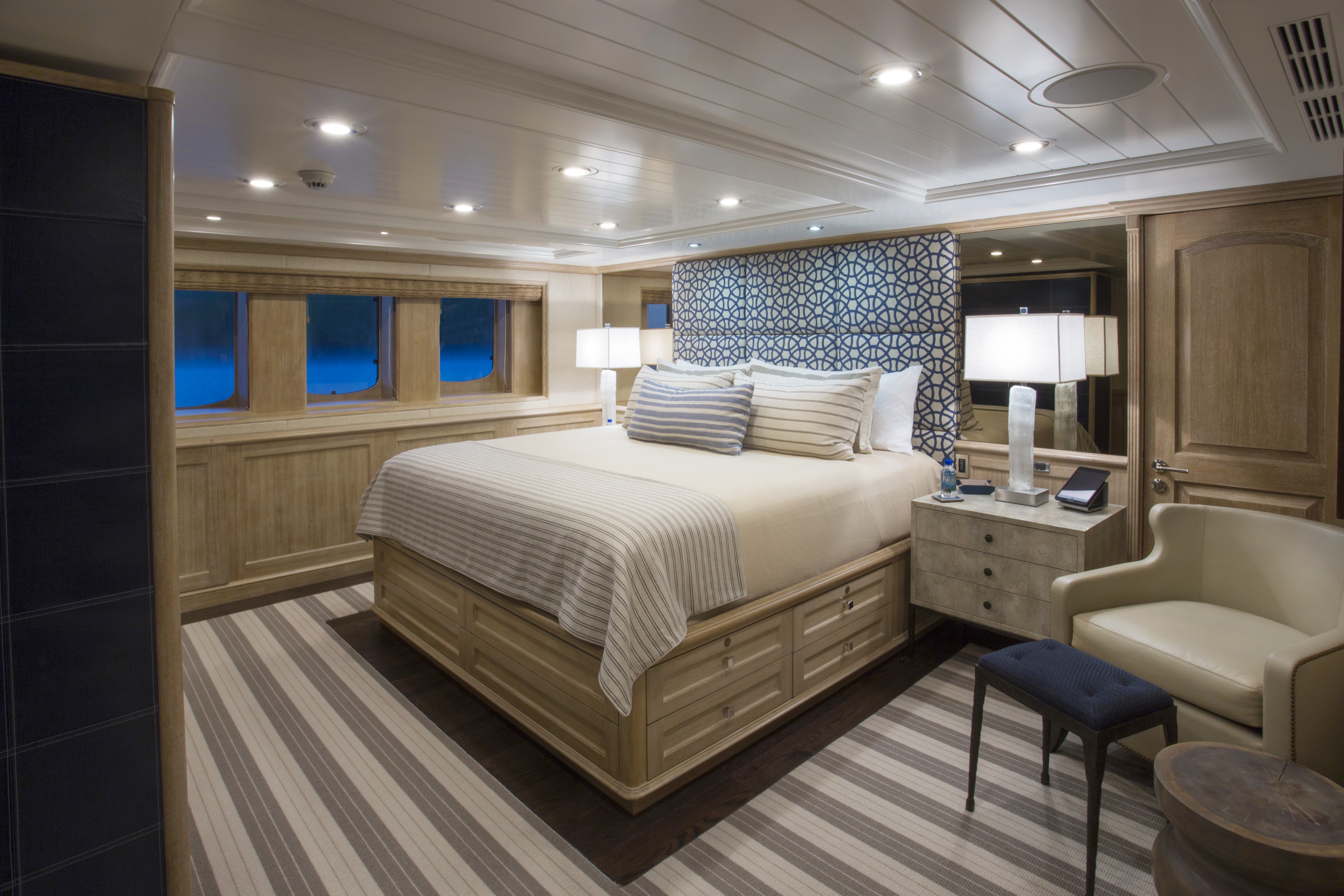 [49m-Yacht-BLU-470]-1461-177.jpg