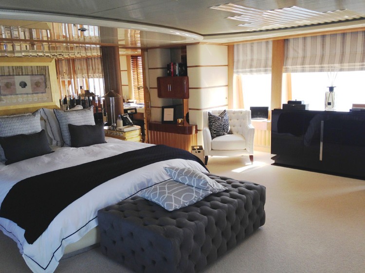 [49m-Yacht-QM-OF-LONDON]-1195-113.jpg