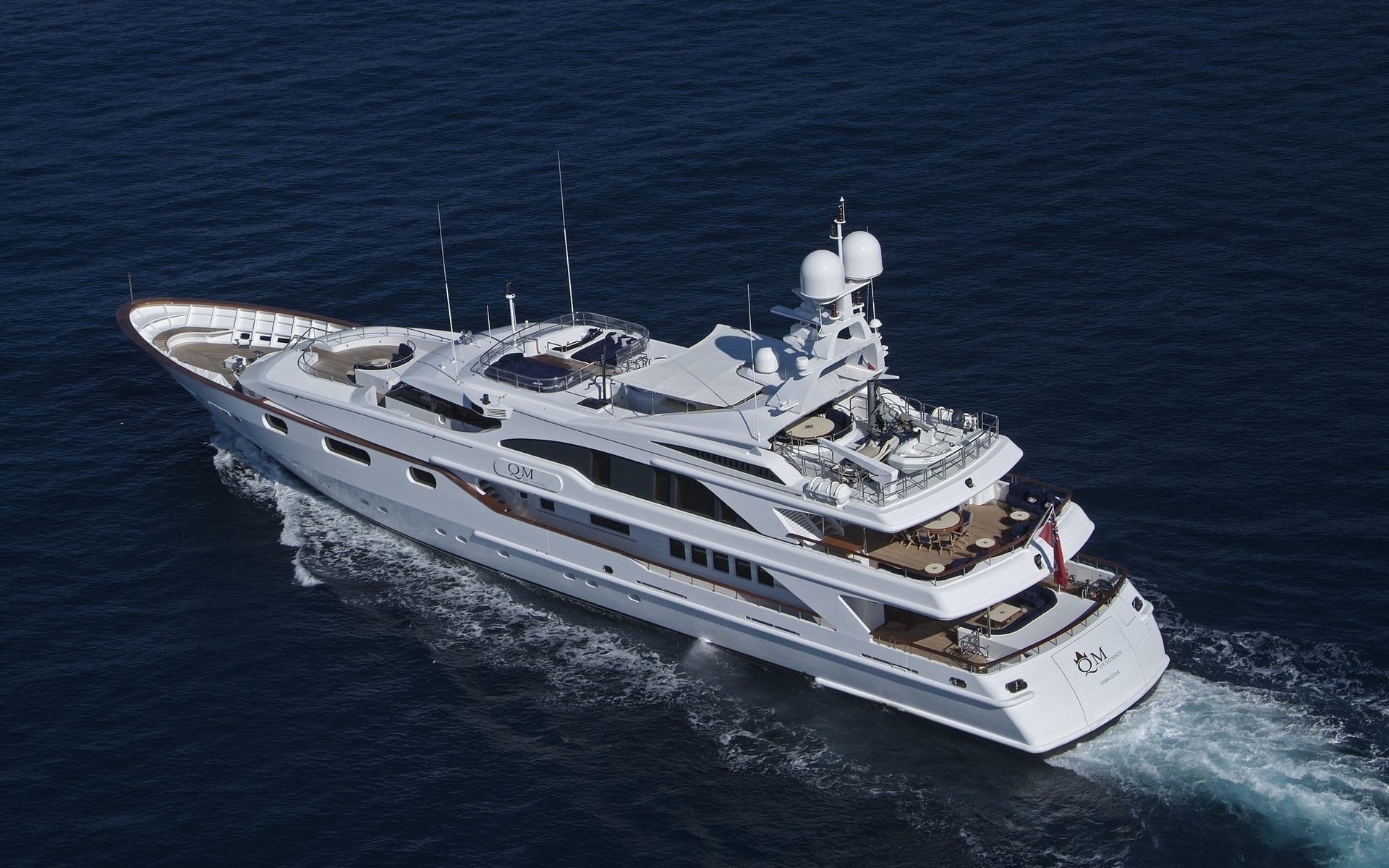 [49m-Yacht-QM-OF-LONDON]-1195-218.jpg