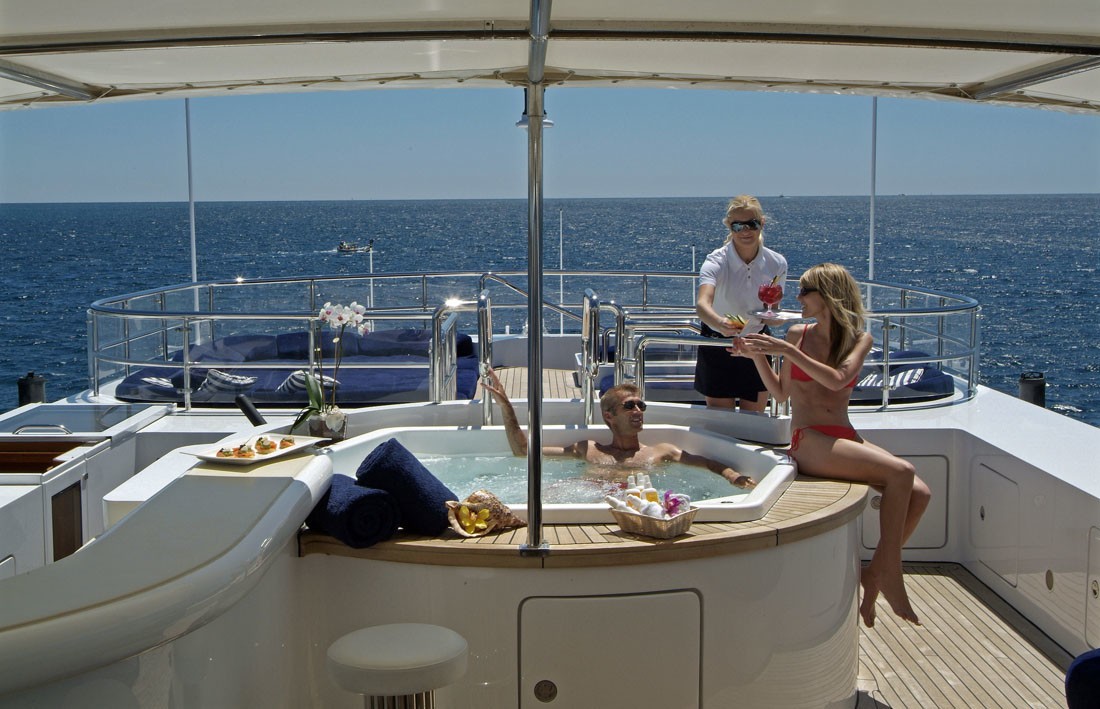 [49m-Yacht-QM-OF-LONDON]-1195-219.jpg