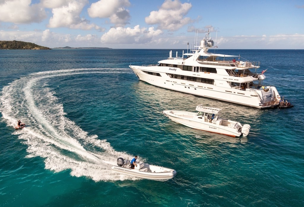 [49m-Yacht-TRENDING]-10486-125.jpg