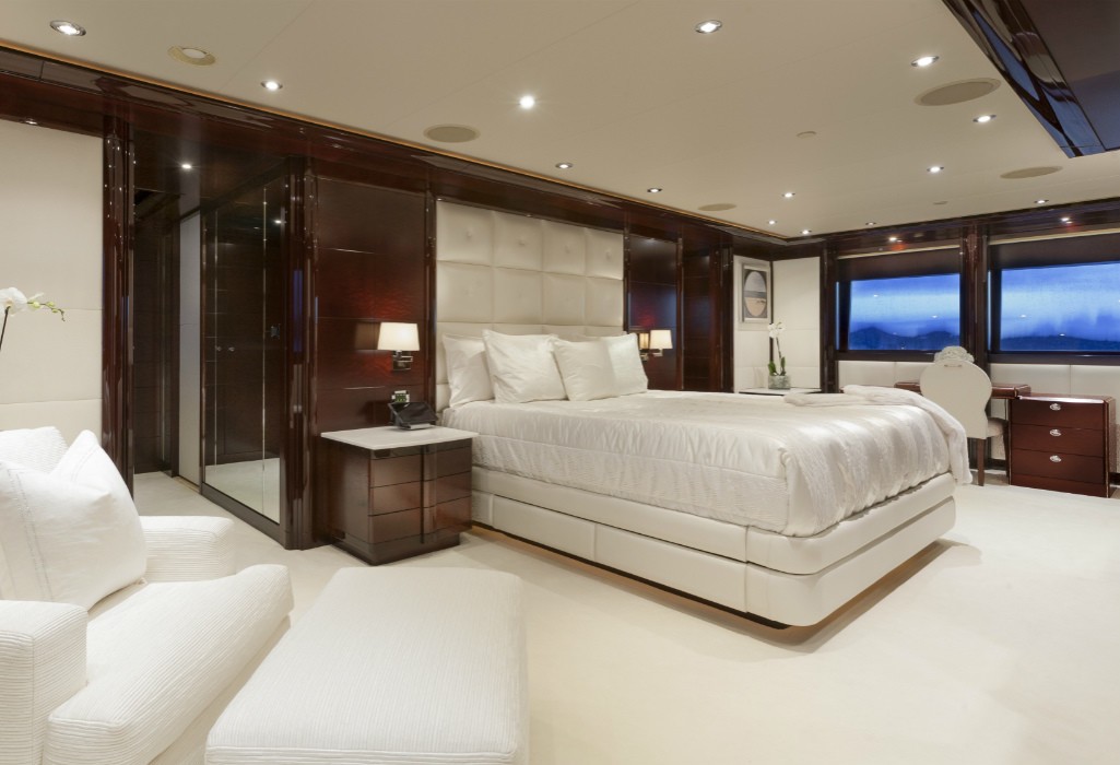 [49m-Yacht-TRENDING]-10486-157.jpg