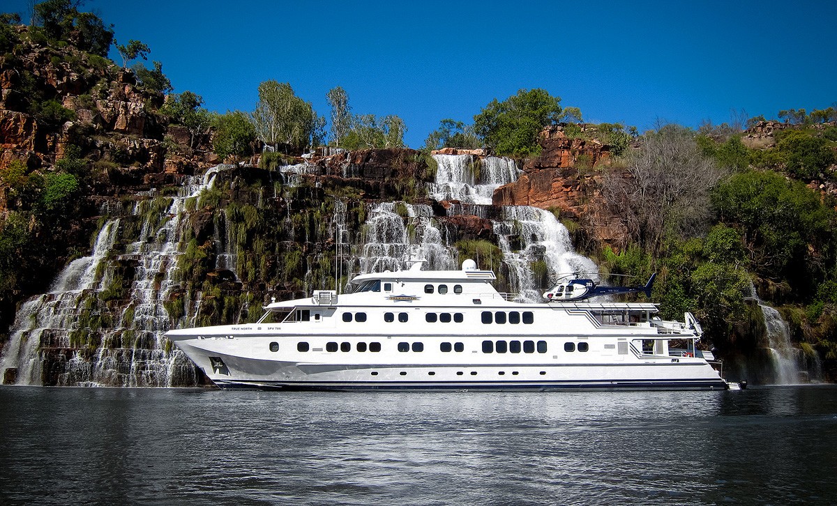 [49m-Yacht-TRUE-NORTH]-1811-215.jpg