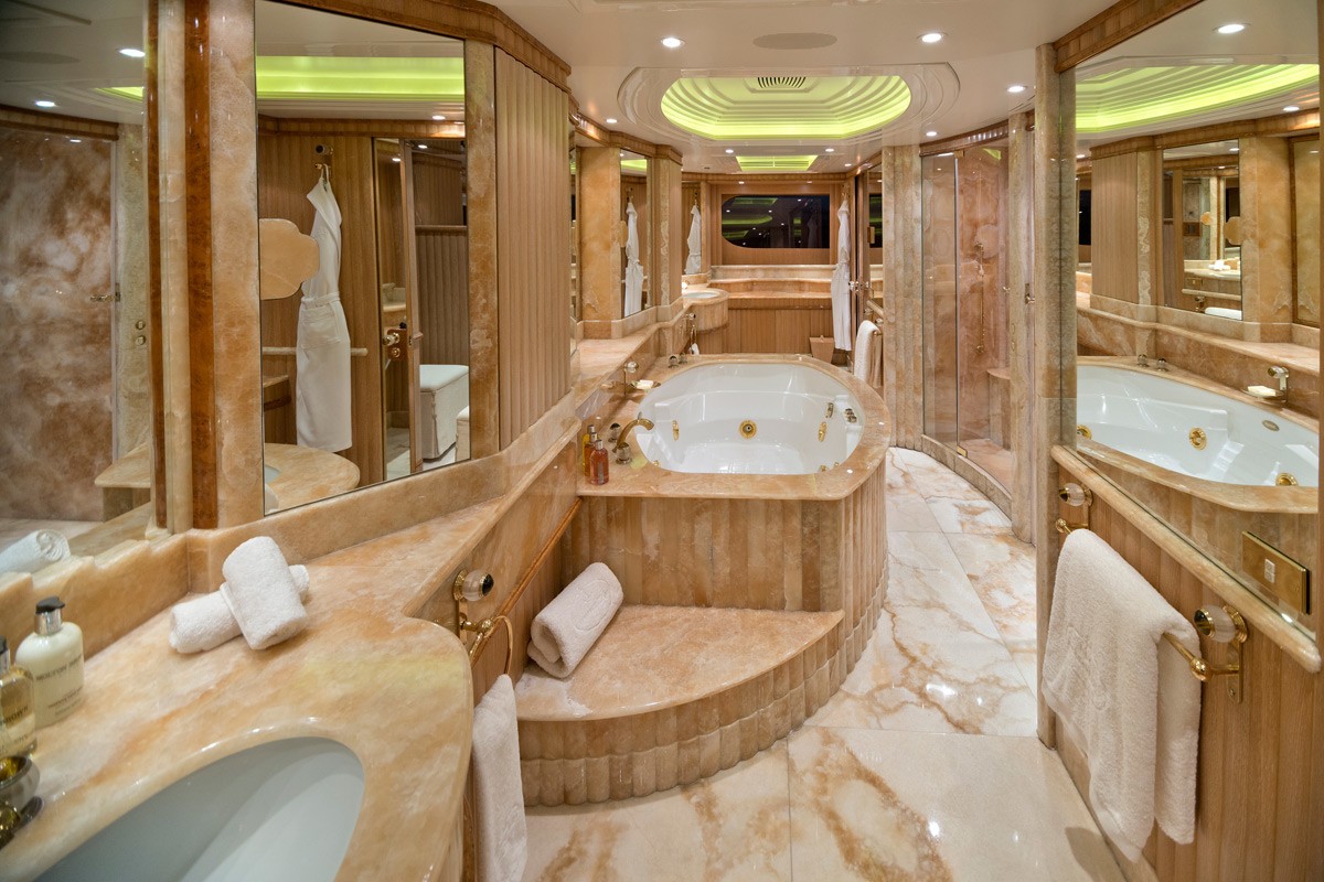 [50m-Yacht-LUMIERE]-1034-40.jpg