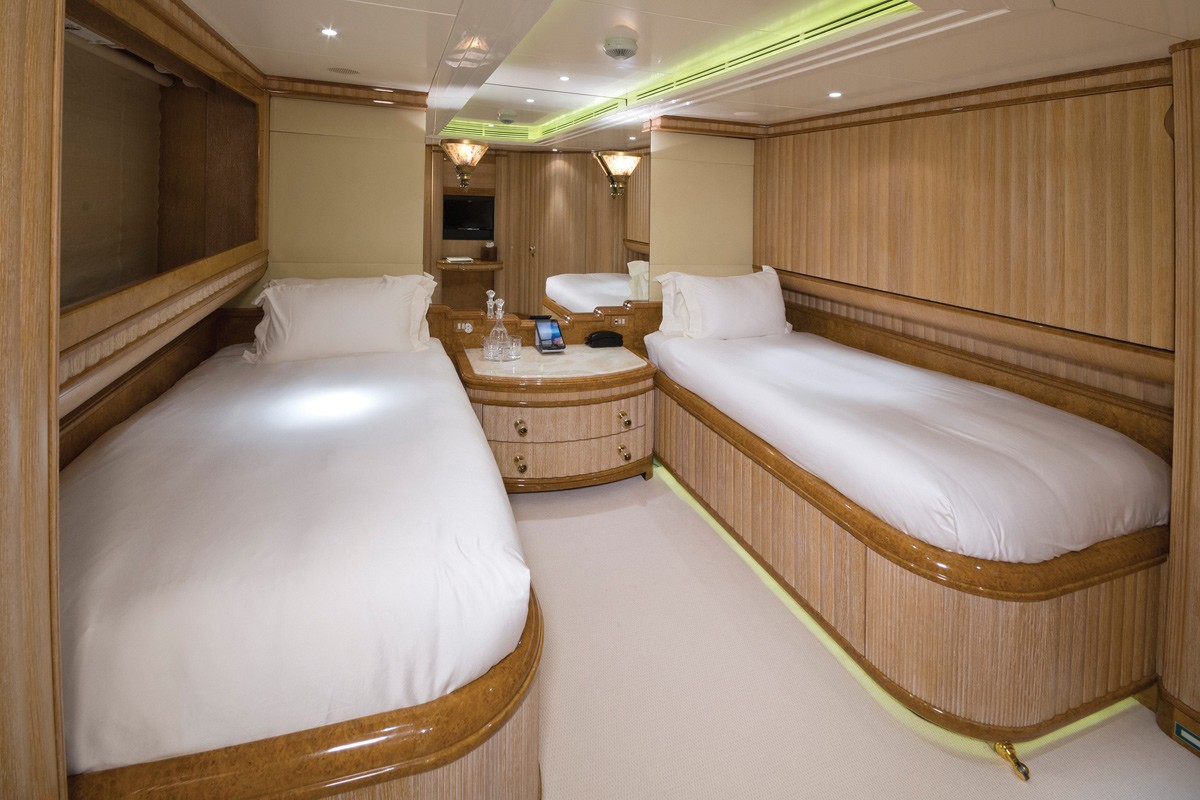 [50m-Yacht-LUMIERE]-1034-60.jpg