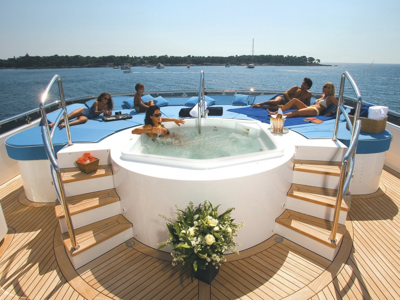 [51m-Yacht-ELENI]-1064-88.jpg