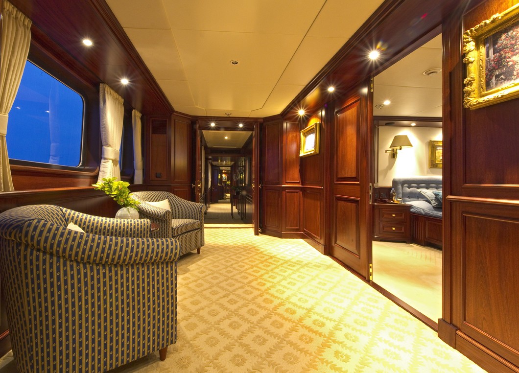 [51m-Yacht-LEGEND]-1350-143.jpg
