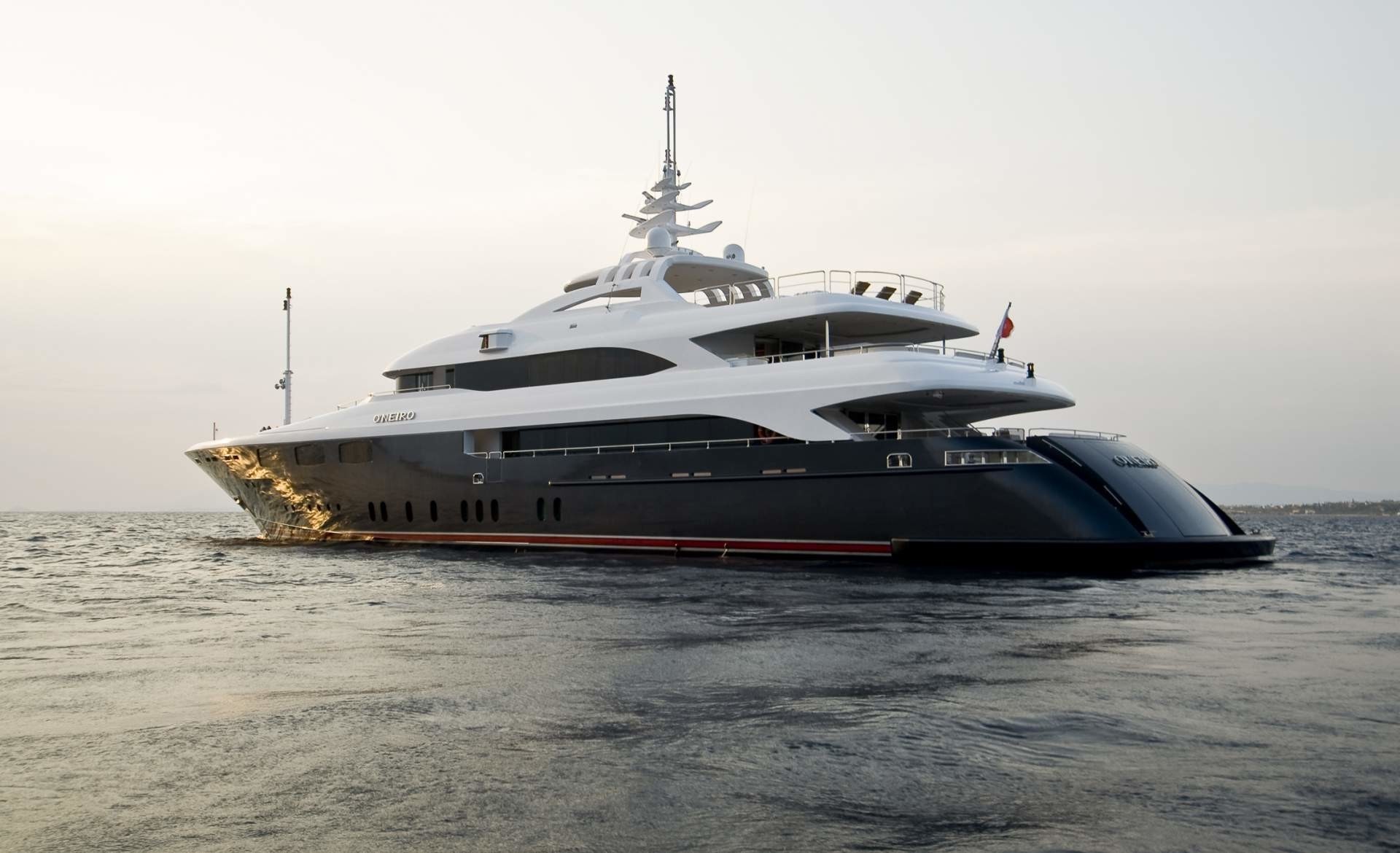 [51m-Yacht-ONEIRO]-1368-69.jpg