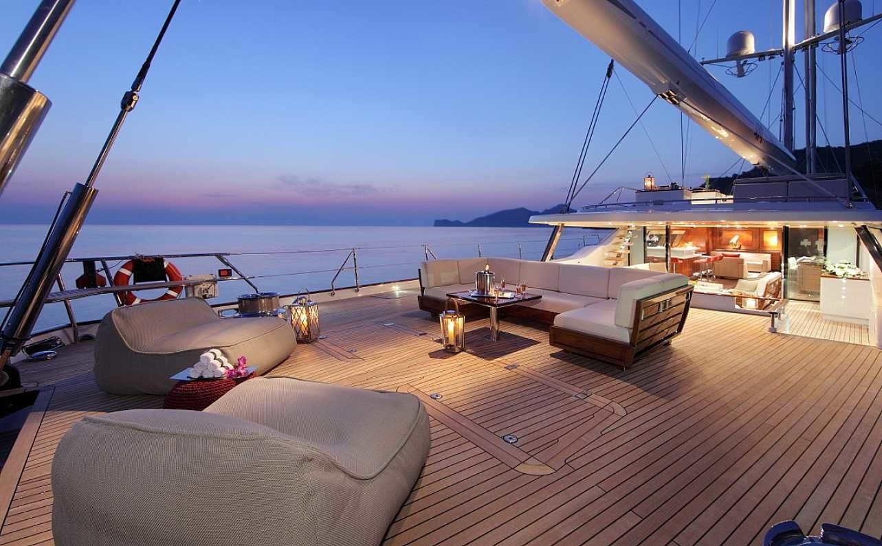 [51m-Yacht-PRANA]-1409-104.jpg
