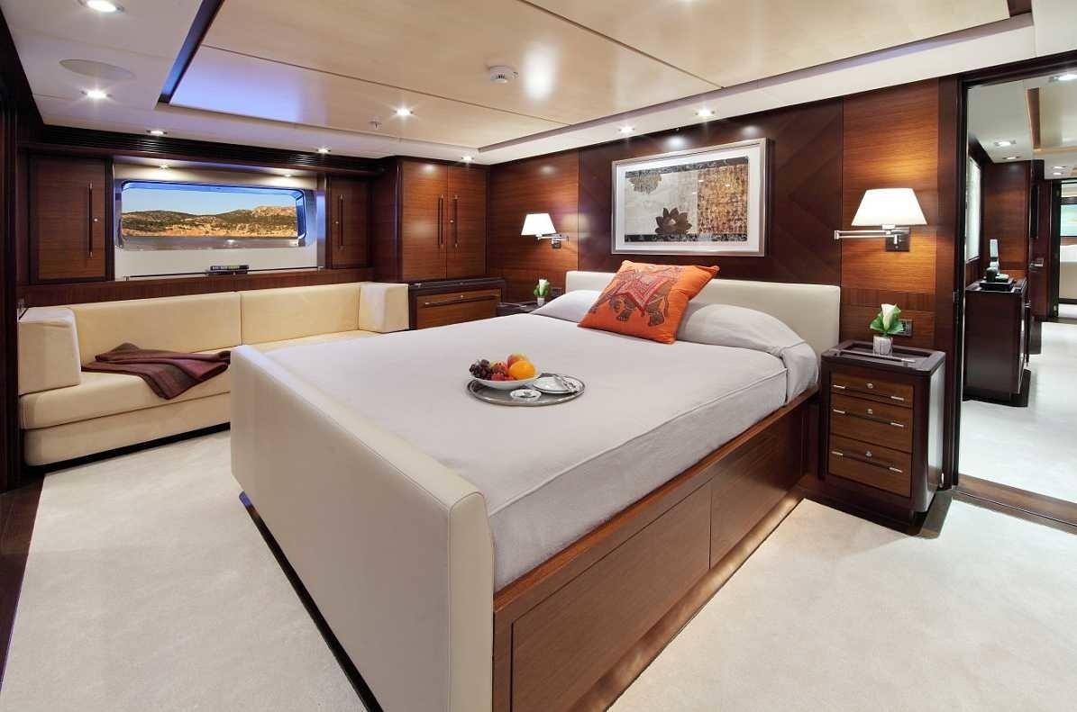 [51m-Yacht-PRANA]-1409-116.jpg