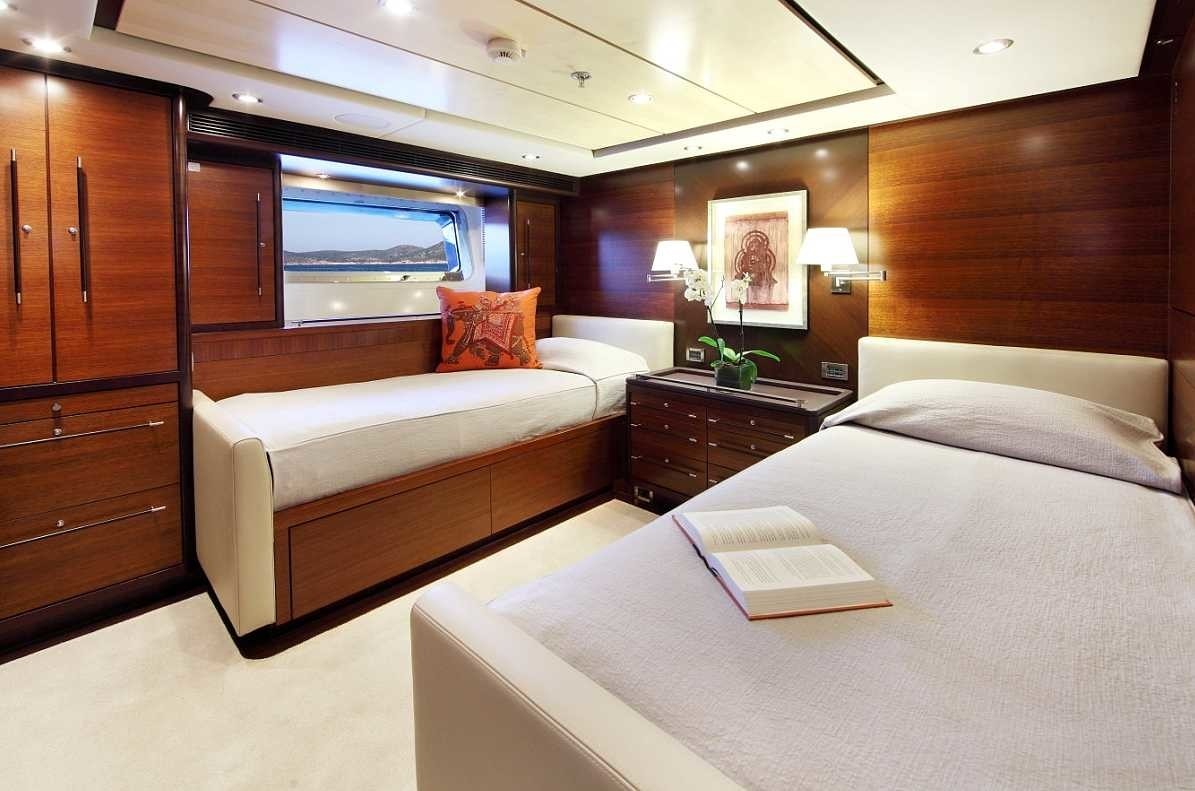 [51m-Yacht-PRANA]-1409-188.jpg