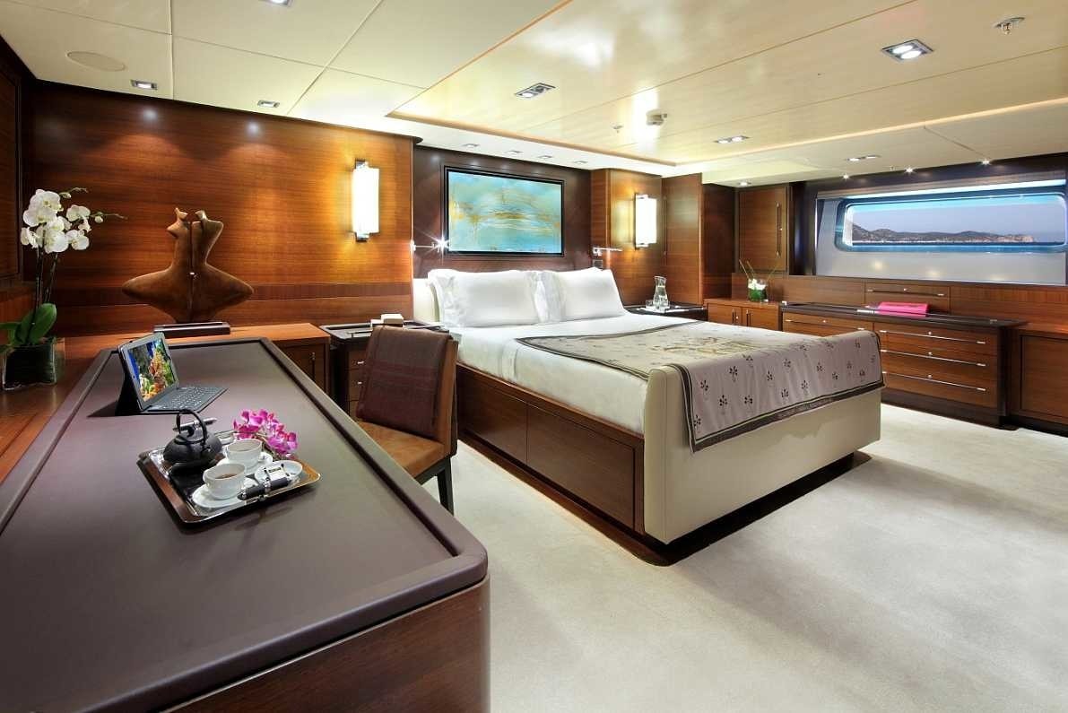 [51m-Yacht-PRANA]-1409-212.jpg