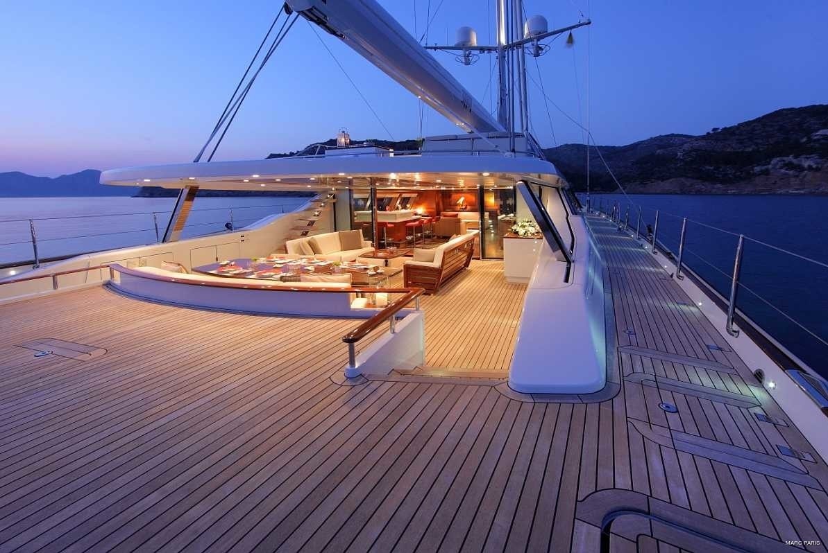 [51m-Yacht-PRANA]-1409-69.jpg