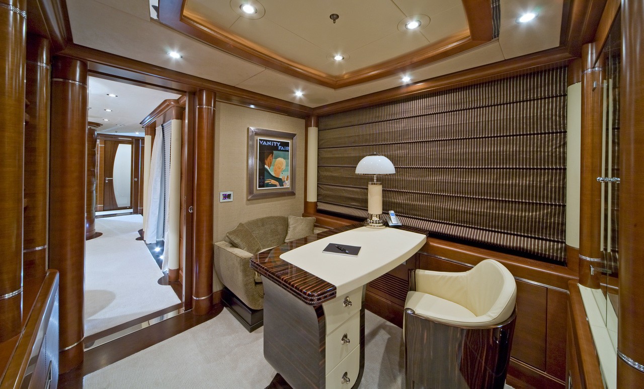 [52m-Yacht-LATITUDE]-11626-147.jpg