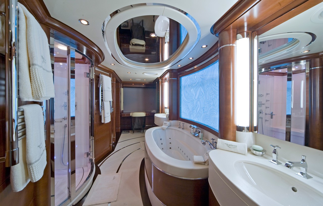 [52m-Yacht-LATITUDE]-11626-3.jpg