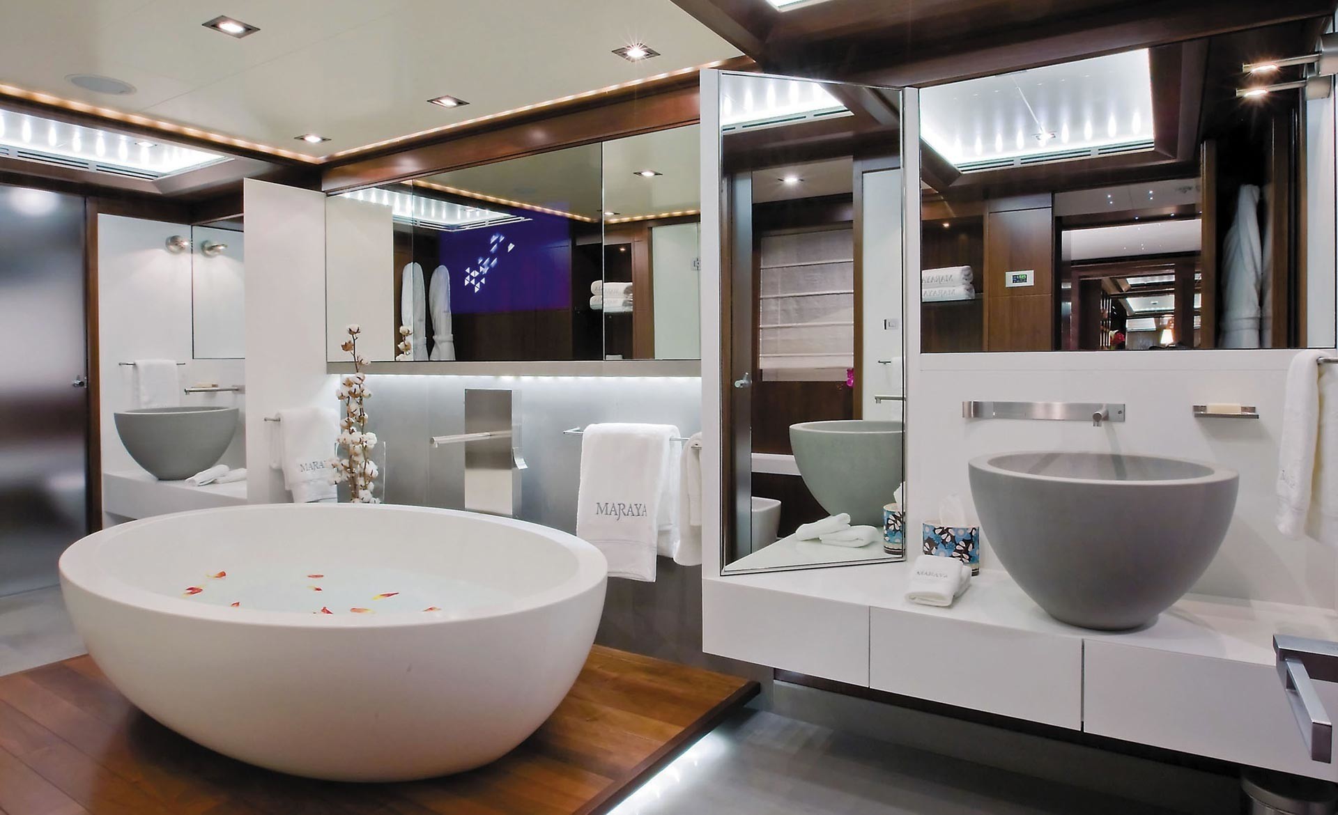 [54m-Yacht-MARAYA]-1330-176.jpg