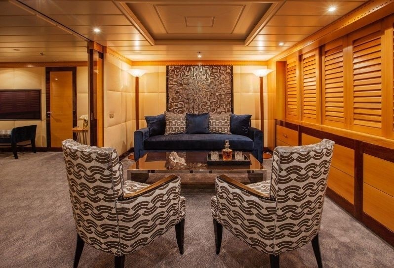 [56m-Yacht-NITA-K-II]-1016-250.jpg