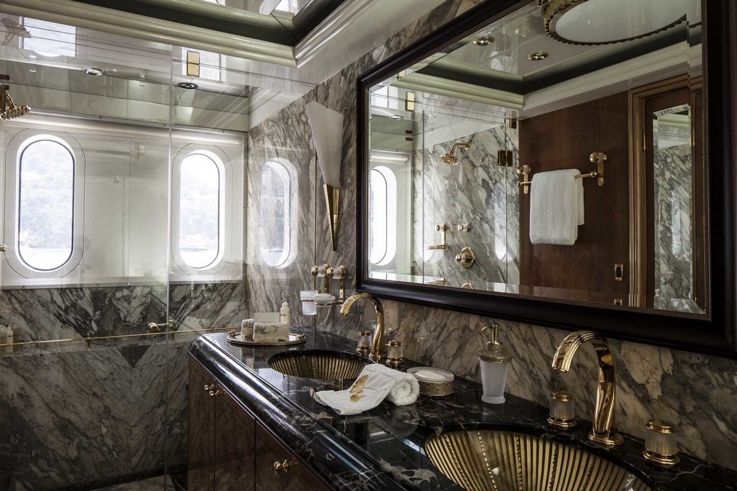 [57m-Yacht-LADY-SARA]-12344-8.jpg