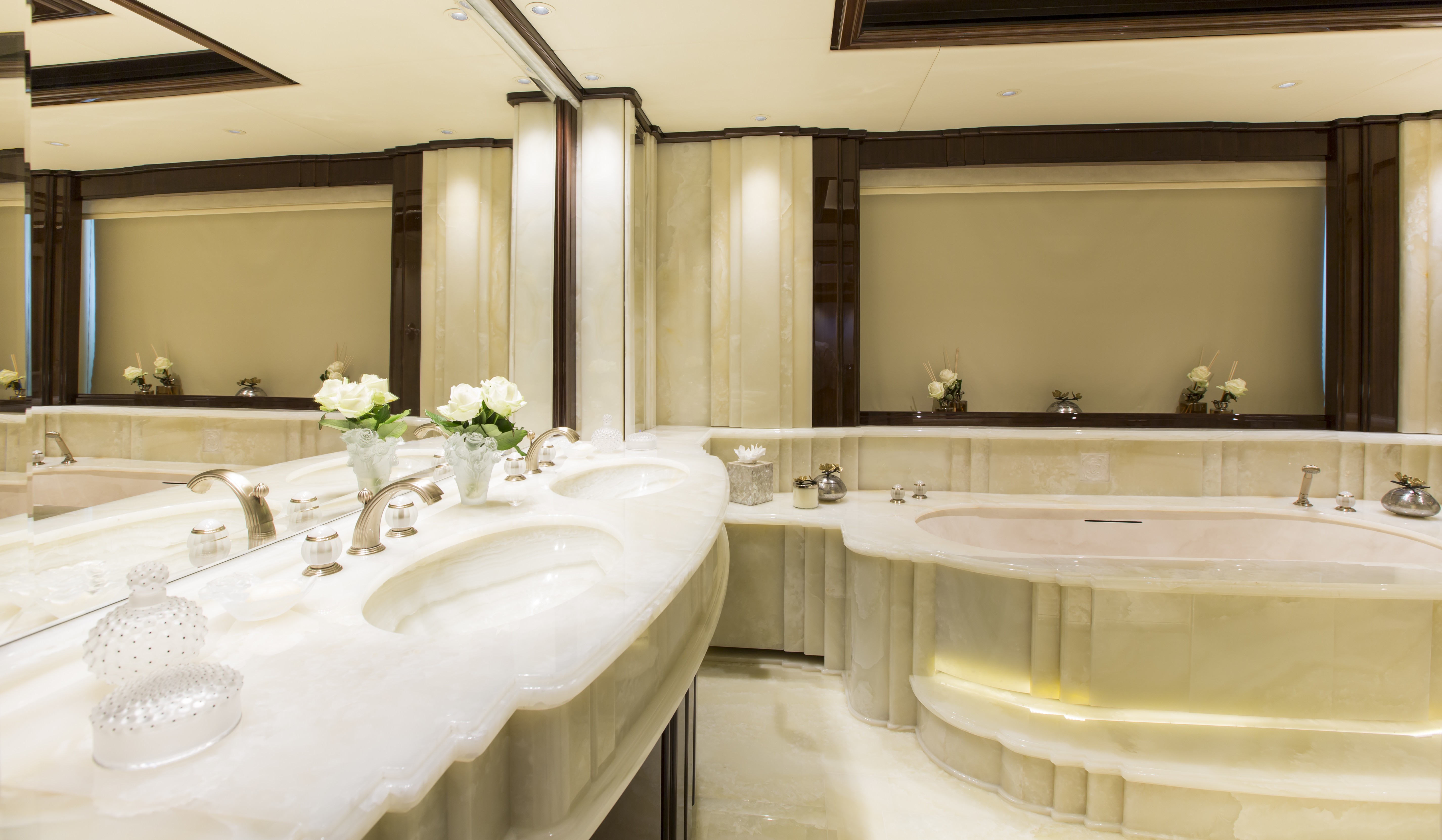 [58m-Yacht-ILLUSION-V]-11616-33.jpg